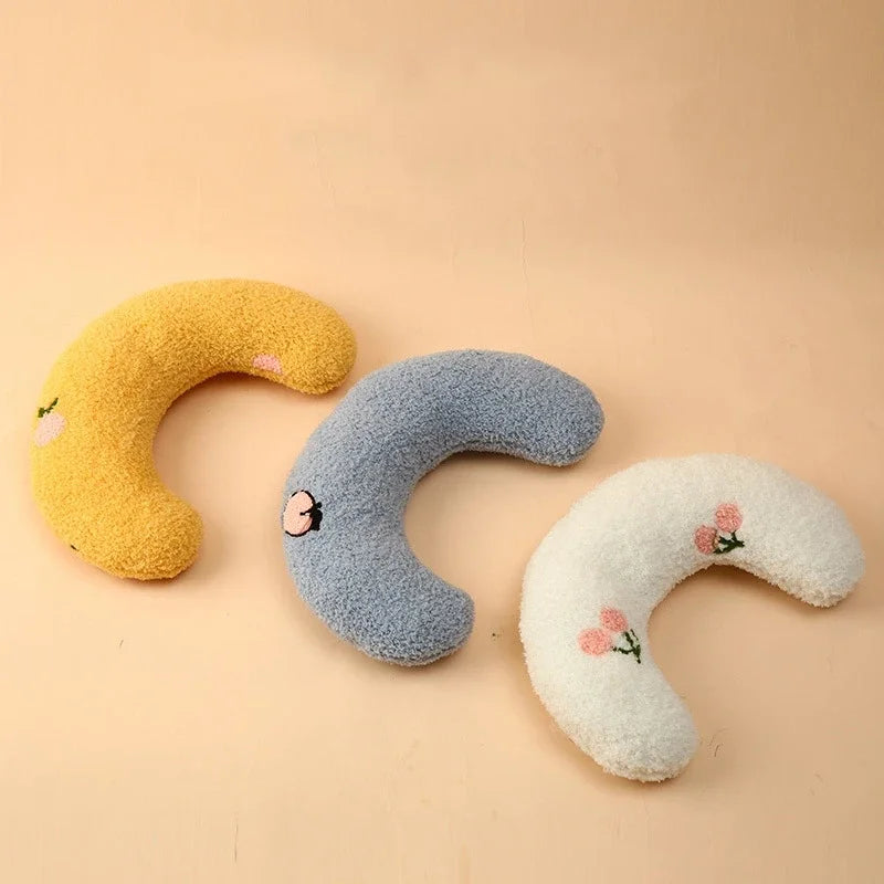 Cozy U-Shaped Pet Pillow for Deep Sleep - Perfect Neck Support for Dogs and Cats